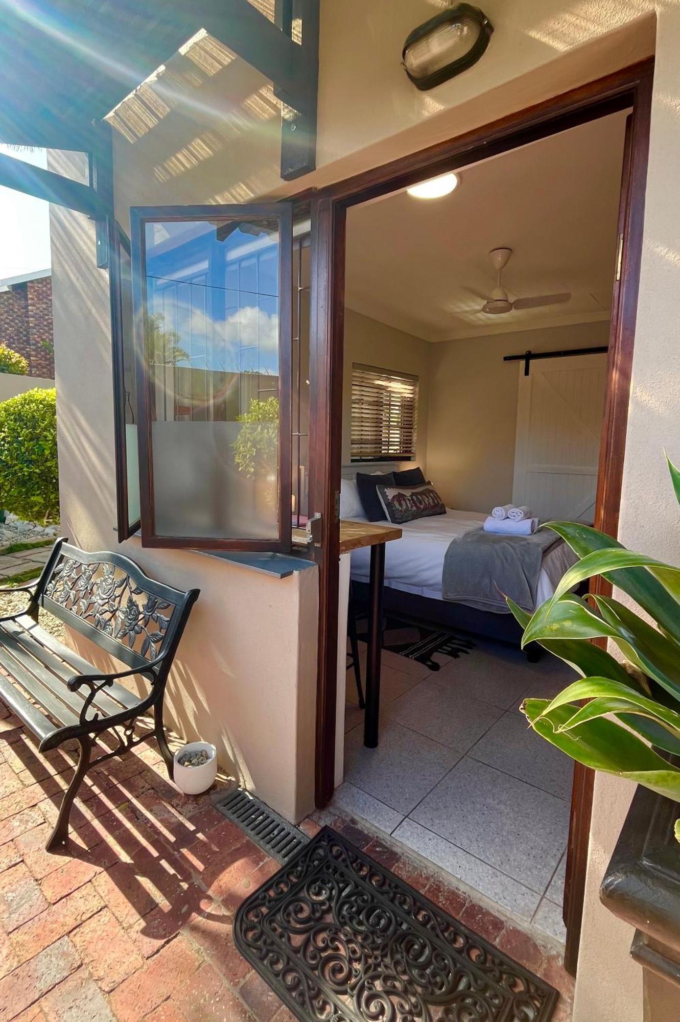 Dolphin Circle Bed And Breakfast Plettenberg Bay Exteriér fotografie